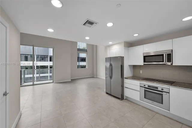 1-bedroom home at 1060 Brickell Avenue #815, Miami
