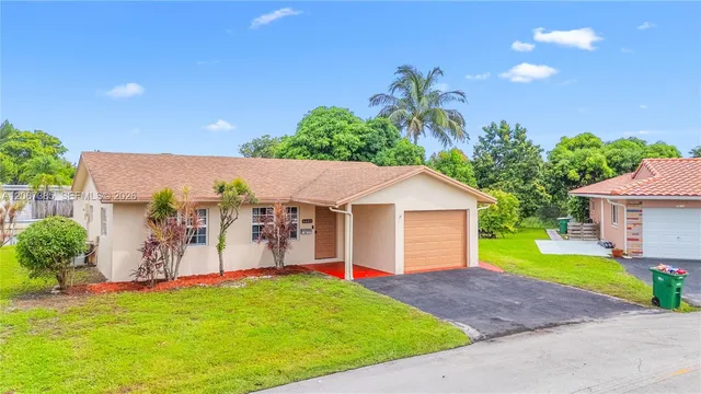 2-bedroom home at 6605 NW 77th Street, Tamarac