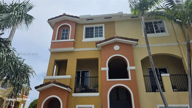 3-bedroom home at 141 NW 2nd Avenue #2, Hallandale Beach