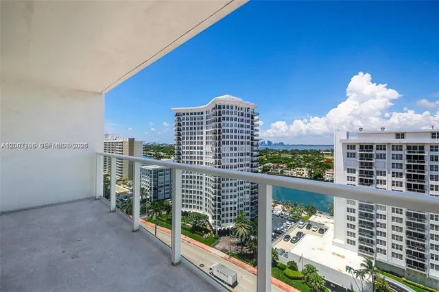 1-bedroom rental at 5701 Collins Avenue #1611, Miami Beach