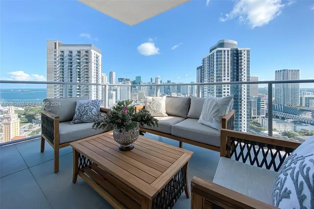 3-bedroom rental at 851 NE 1st Avenue #2911, Miami