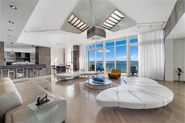 4-bedroom rental at 1331 Brickell Bay Drive #PH4605, Miami