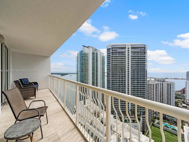 1-bedroom rental at 1200 Brickell Bay Drive #4019, Miami