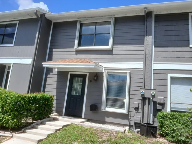 2-bedroom home at 833 Hill Drive #D, West Palm Beach