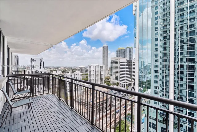 1-bedroom home at 999 SW 1st Avenue #2115, Miami