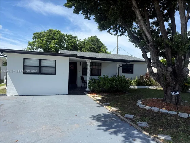 4-bedroom home at 2411 Wiley Street, Hollywood