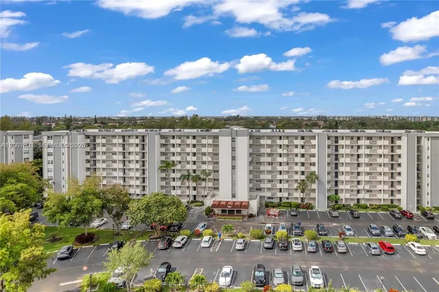 2-bedroom home at 5900 NW 44th Street #405, Lauderhill