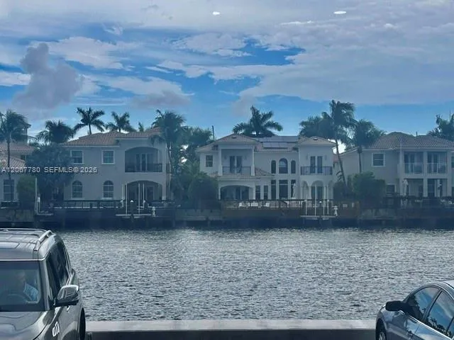 2-bedroom home at 1500 S Ocean Drive #1E, Hollywood