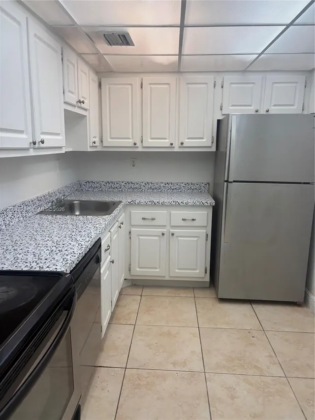 1-bedroom rental at 1805 Sans Souci Boulevard #325, North Miami