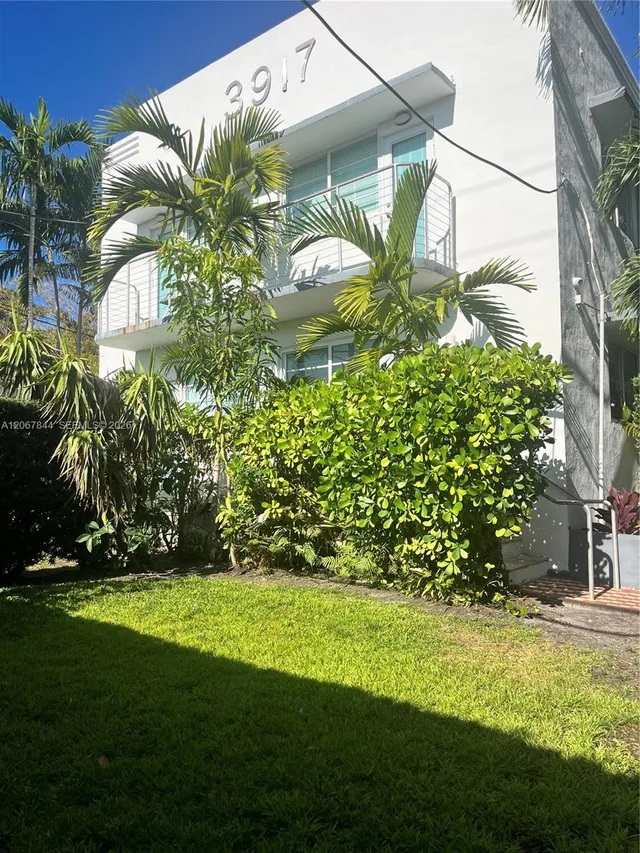 1-bedroom rental at 3917 N Meridian Avenue #102, Miami Beach