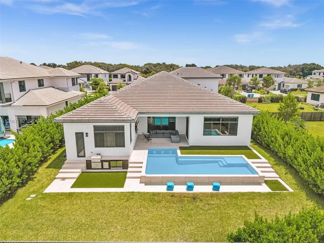 5-bedroom rental at 5765 SW 104th Terrace, Cooper City