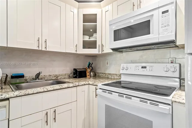 1-bedroom rental at 210 172nd Street #533, Sunny Isles Beach