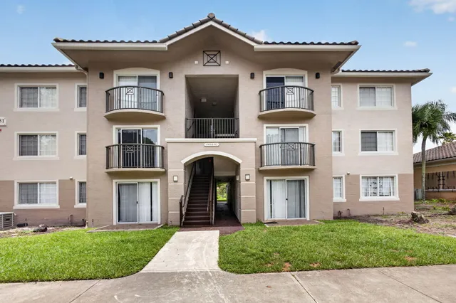 1-bedroom rental at 4151 N Haverhill Road #1504, West Palm Beach