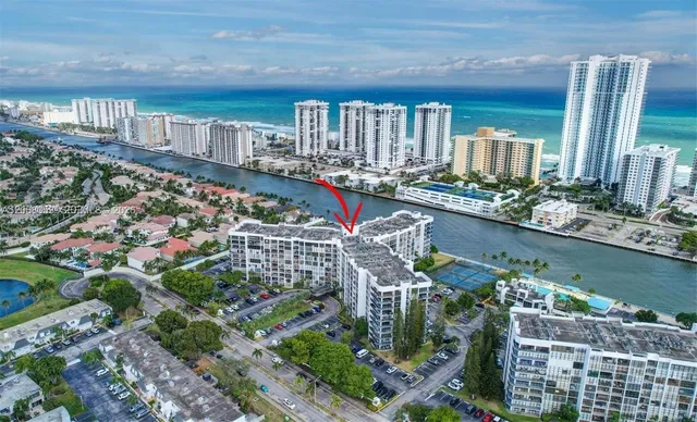 1-bedroom home at 1000 Parkview Drive #825, Hallandale Beach