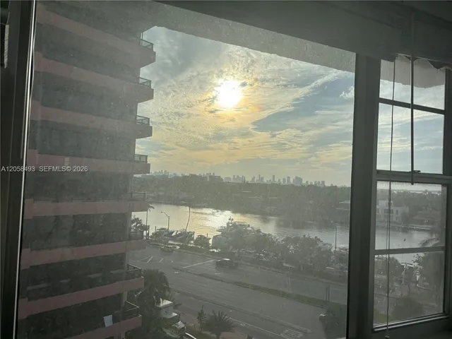 2-bedroom rental at 5255 Collins Avenue #6J, Miami Beach