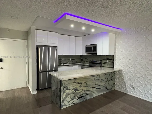 1-bedroom rental at 1520 Mckinley Street #108E, Hollywood