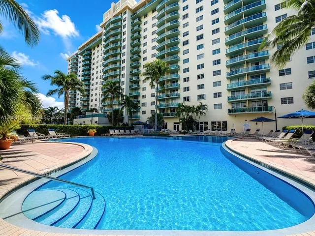 1-bedroom rental at 19390 Collins Avenue #1210, Sunny Isles Beach