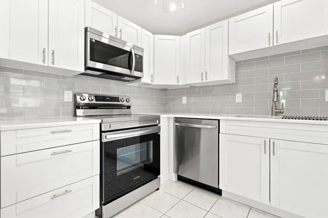 1-bedroom home at 294 Tuscany Lane #f, Delray Beach