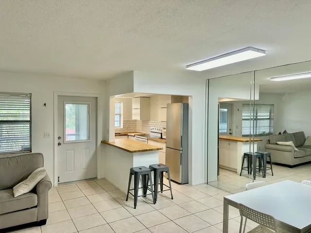 1-bedroom home at 580 EGRET Drive #314, Hallandale Beach