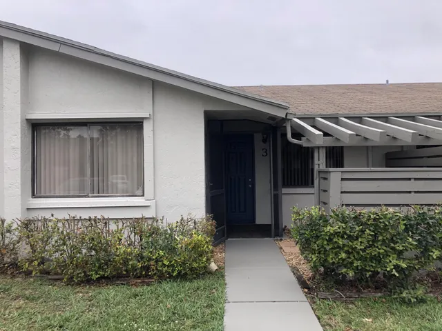 2-bedroom rental at 445 LAKEVIEW Drive #3, Weston