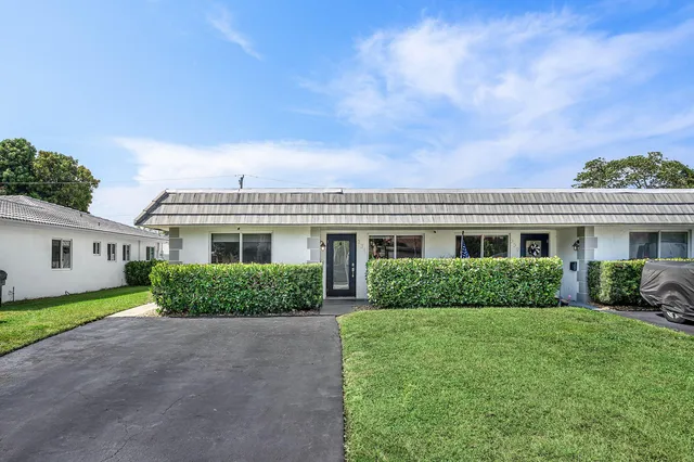3-bedroom rental at 231 SW 6th Street, Boca Raton