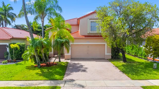 3-bedroom rental at 19250 NW 12TH Manor, Pembroke Pines