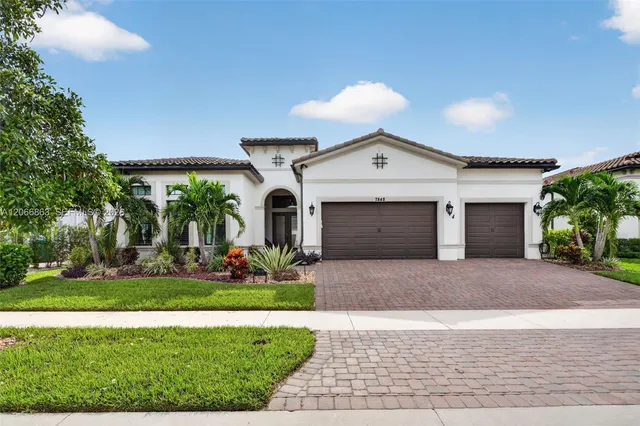 3-bedroom home at 7848 Liberty Way, Parkland
