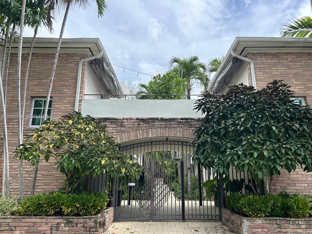 1-bedroom home at 1605 Lenox Avenue #1605-3, Miami Beach