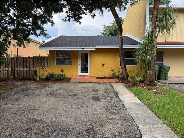 2-bedroom home at 70 SW 14th Terrace, Homestead