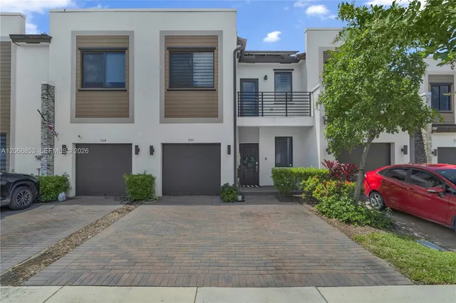 4-bedroom home at 550 NE 207th Street, Miami