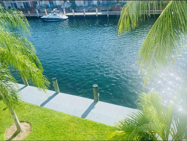 2-bedroom home at 16570 NE 26th Avenue #3F, North Miami Beach