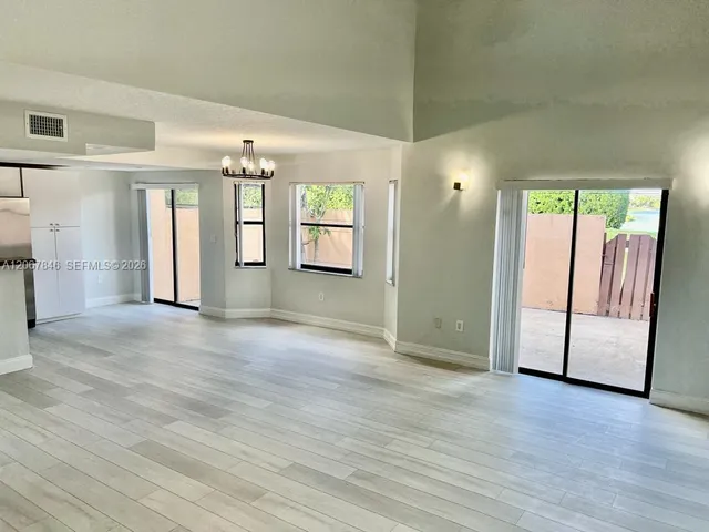 4-bedroom rental at 900 SW 113th Terrace, Pembroke Pines