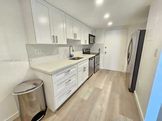 2-bedroom rental at 18081 Biscayne Boulevard #1702, Aventura