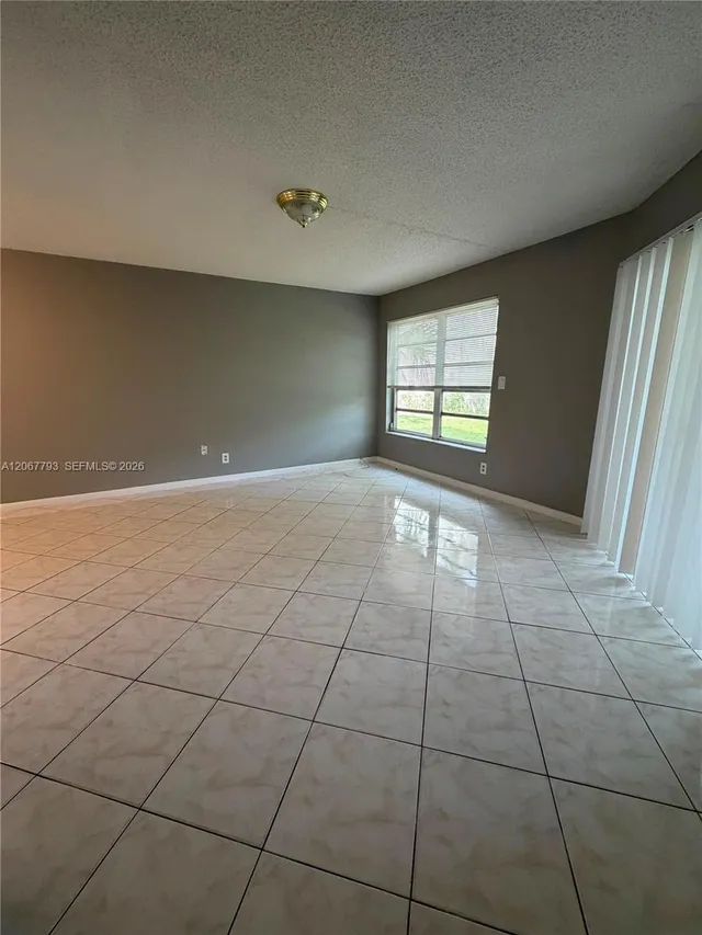 3-bedroom rental at 3100 Riverside Drive #104, Coral Springs