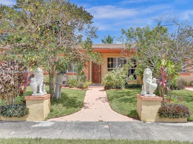4-bedroom rental at 1161 NE 202nd Street, Miami