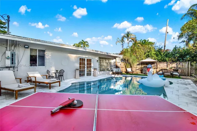 4-bedroom rental at 1600 SW 10th Street, Fort Lauderdale