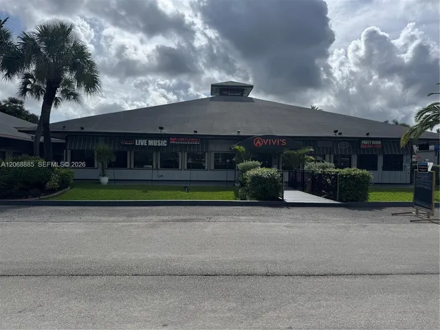 Commercial at 3333 N University Drive, Davie
