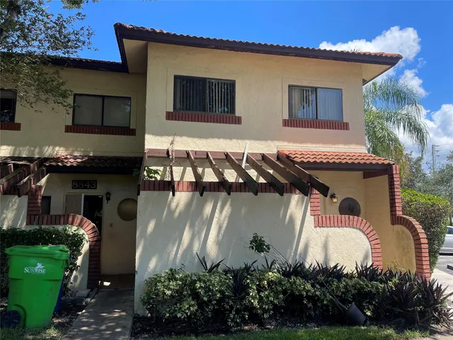 3-bedroom home at 8843 SPRINGTREE LAKES Drive, Sunrise