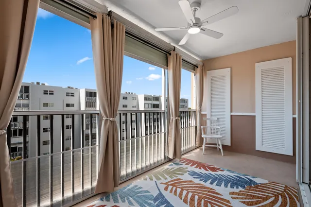 2-bedroom home at 620 NE 12th Avenue #602, Hallandale Beach
