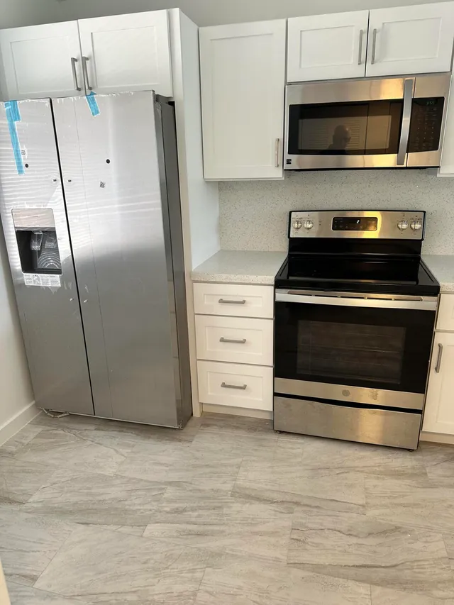 2-bedroom rental at 7145 HUNTINGTON Lane #408, Delray Beach
