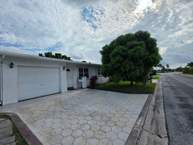2-bedroom rental at 7195 NW 9TH Court, Margate