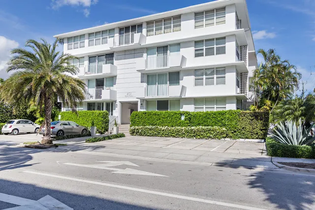 1-bedroom rental at 401 Peruvian Avenue #1040, Palm Beach