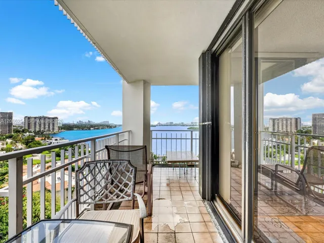 2-bedroom home at 4000 Towerside Terrace #1407, Miami