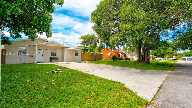 3-bedroom home at 3344 Plaza Place, Lake Worth
