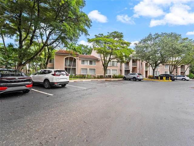 3-bedroom home at 12106 Saint Andrews Place #202, Miramar