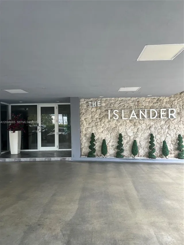 1-bedroom home at 1255 Collins Avenue #705, Miami Beach