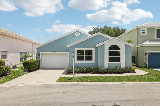 3-bedroom home at 9613 NW 8th Circle, Plantation