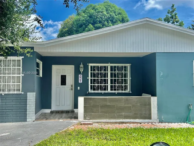 2-bedroom rental at 321 NE 170th Street, North Miami Beach