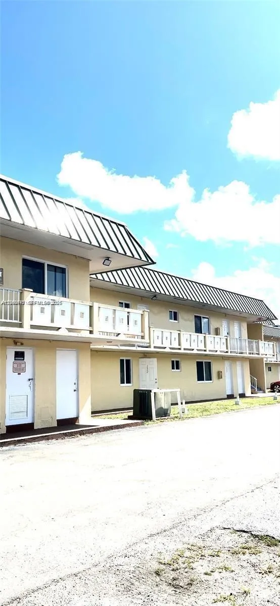 1-bedroom rental at 505 NW 177th Street #225, Miami Gardens