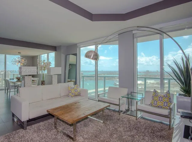 2-bedroom rental at 244 Biscayne Boulevard #3902, Miami